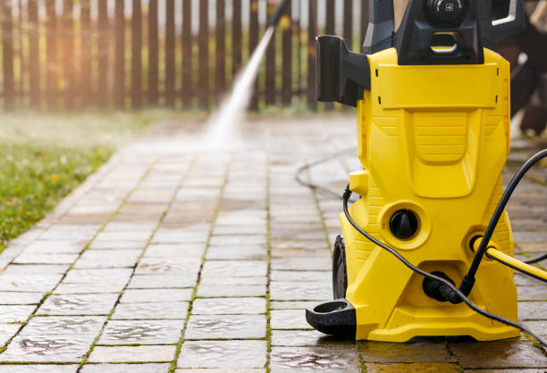 Best Pool Deck Cleaning  in Windermere, FL